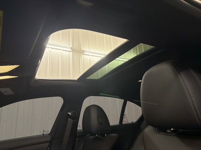 Used 2024 BMW 330i Sedan image 38