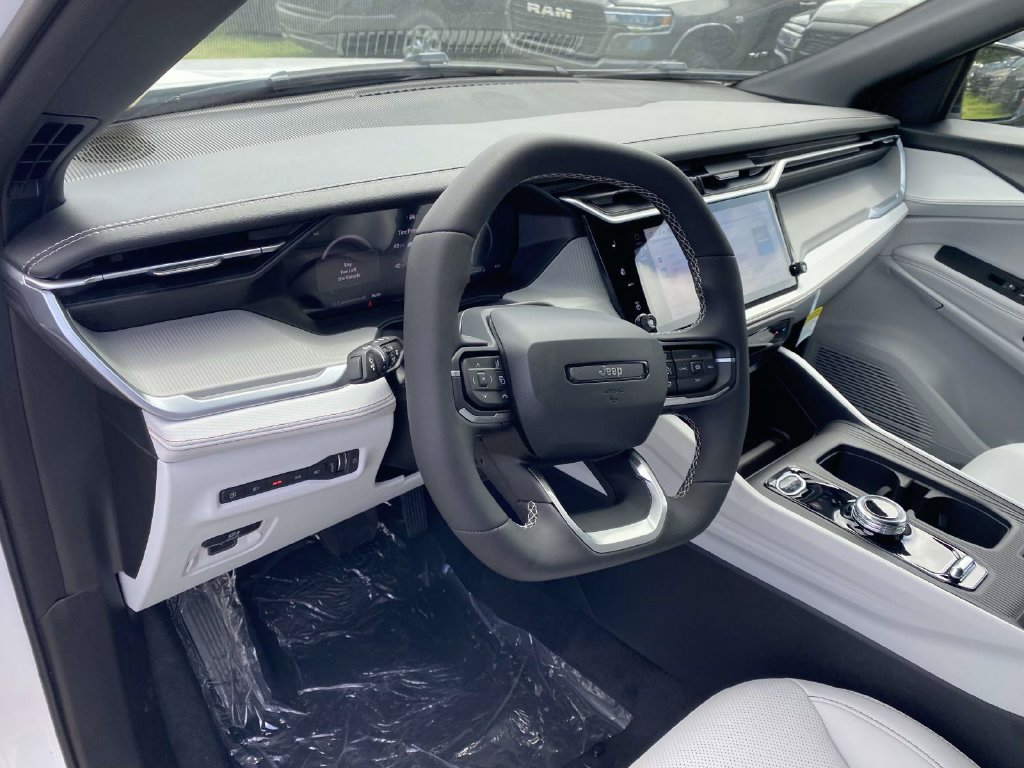 New 2026 Jeep Cherokee Limited AWD/4WD image 17