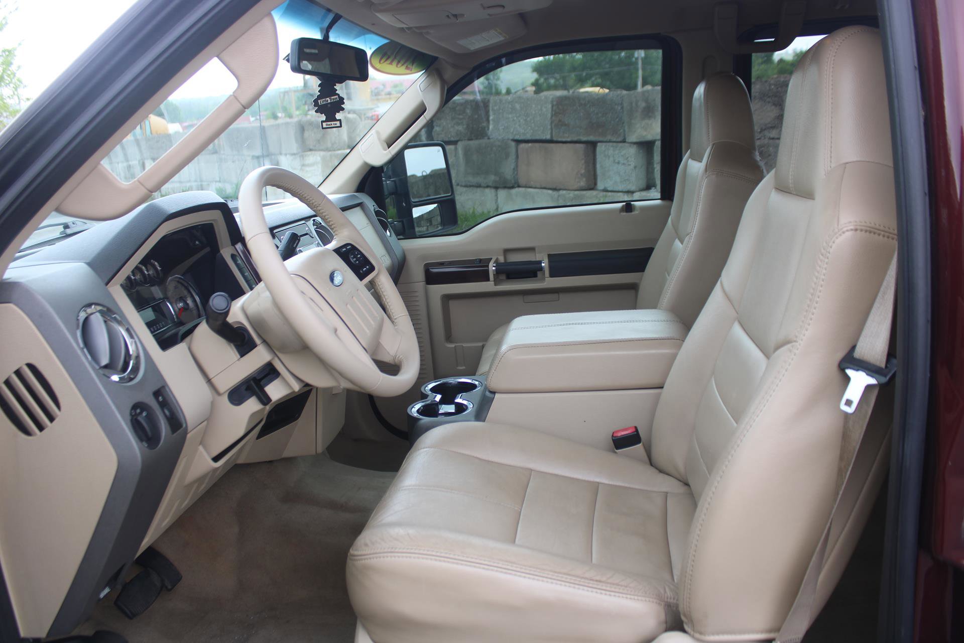 Used 2010 Ford F250 Lariat RWD image 11