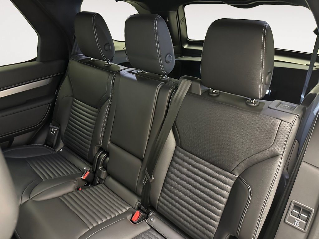 New 2026 Land Rover Discovery Dynamic SE AWD/4WD image 13