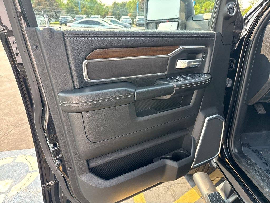 Used 2024 RAM 2500 Laramie AWD/4WD image 17