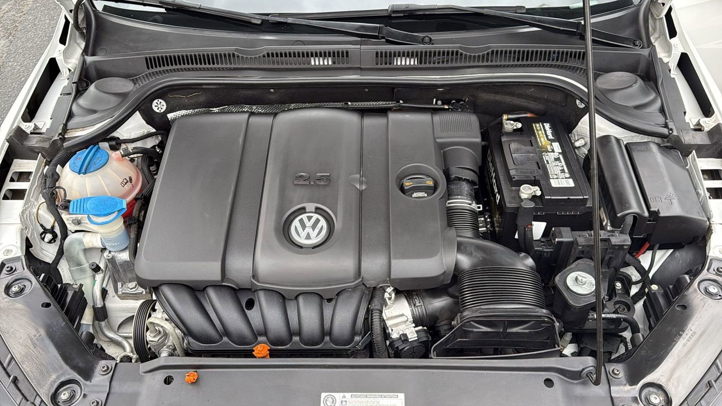 Used 2011 Volkswagen Jetta SE image 28