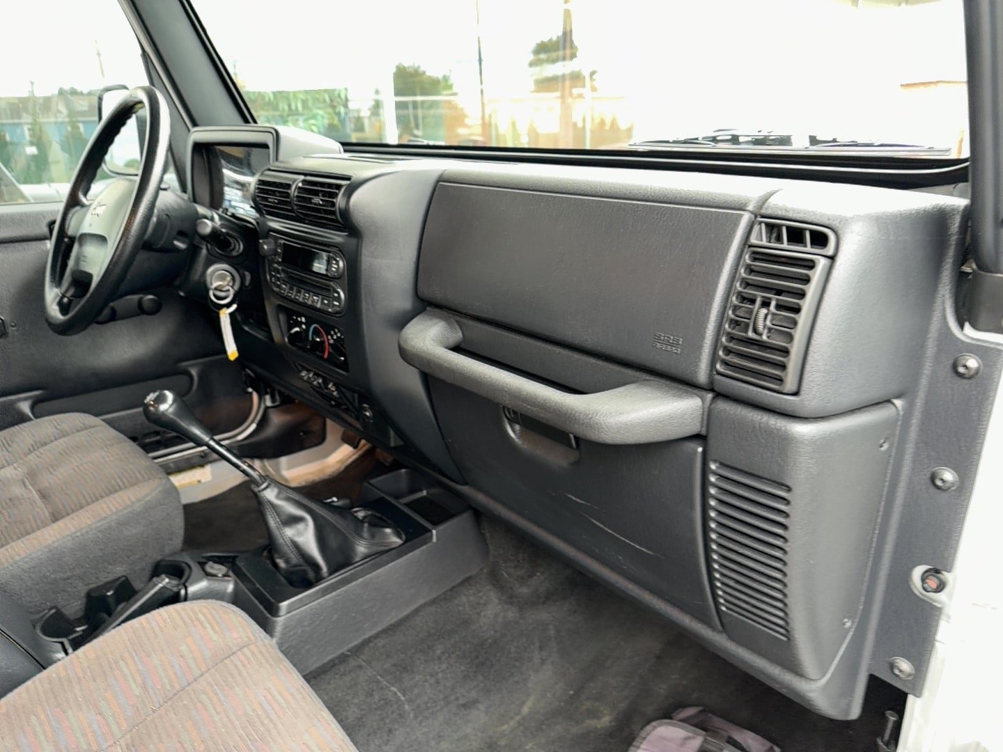 Used 2005 Jeep Wrangler Rubicon AWD/4WD image 16