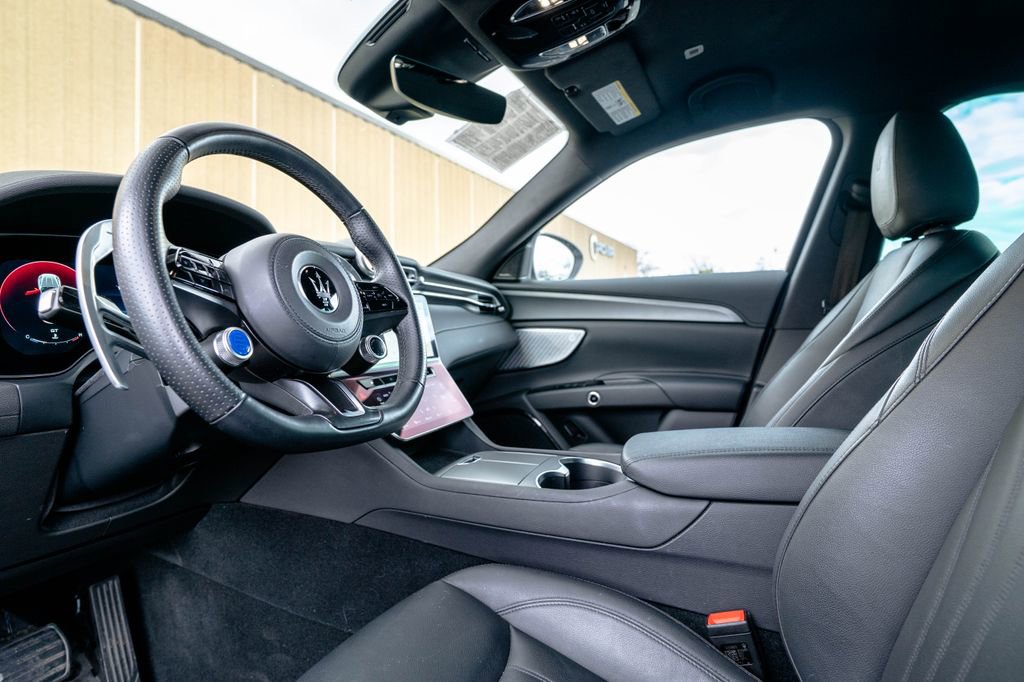 Used 2024 Maserati Grecale GT image 5