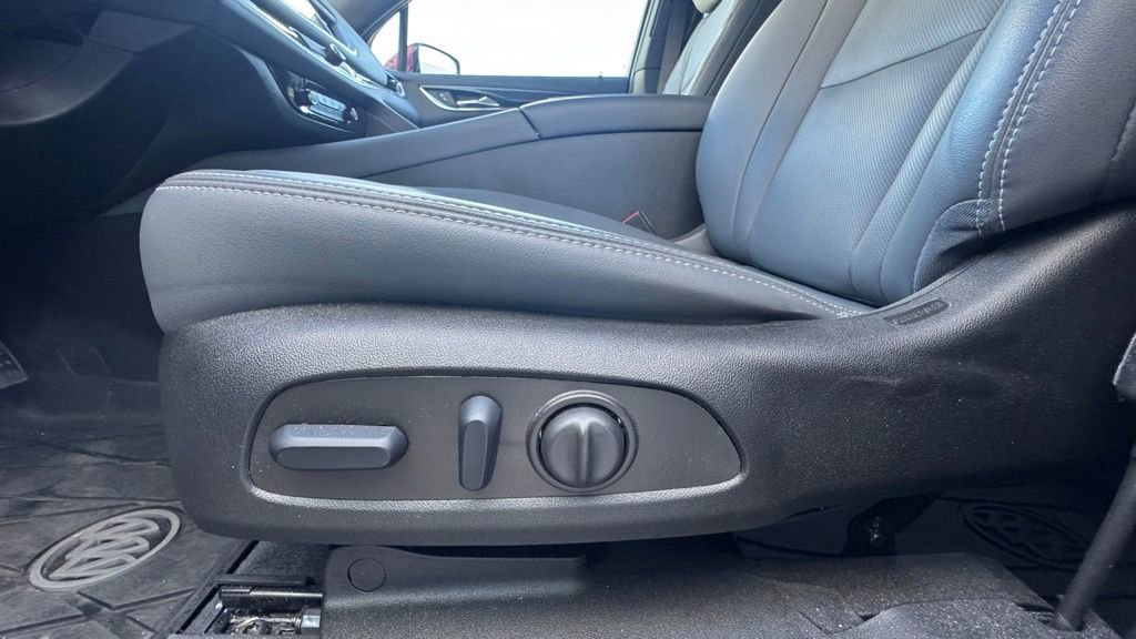 Used 2024 Buick Enclave Essence FWD image 20