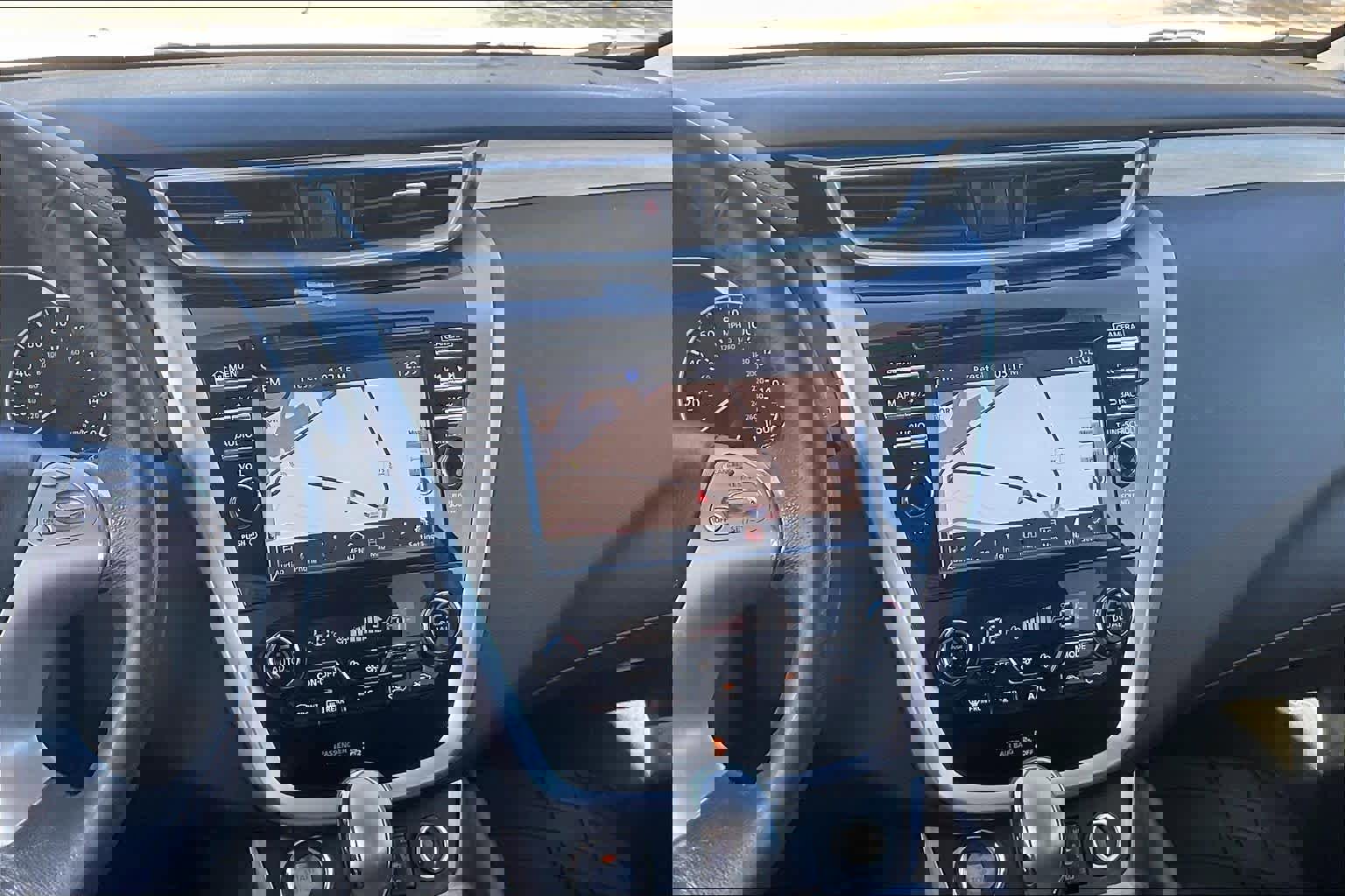 Used 2015 Nissan Murano SL w/ Cargo Package image 6