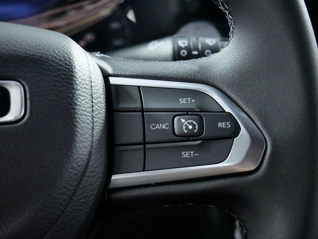 Used 2024 Jeep Compass Latitude image 37