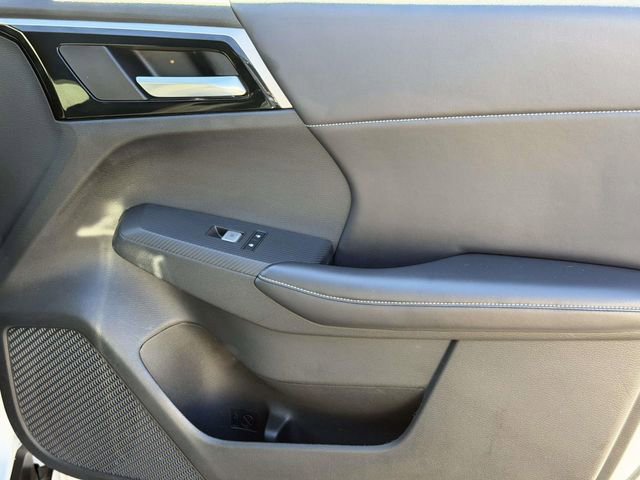 Used 2023 Mitsubishi Outlander SE image 16