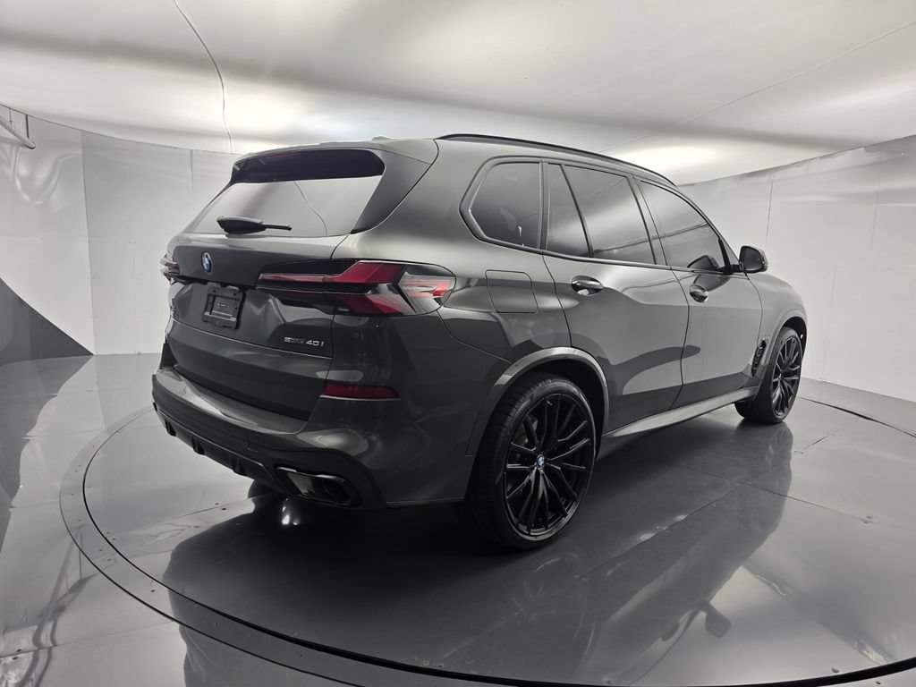 Certified 2025 BMW X5 sDrive40i w/ Executive Package RWD image 4