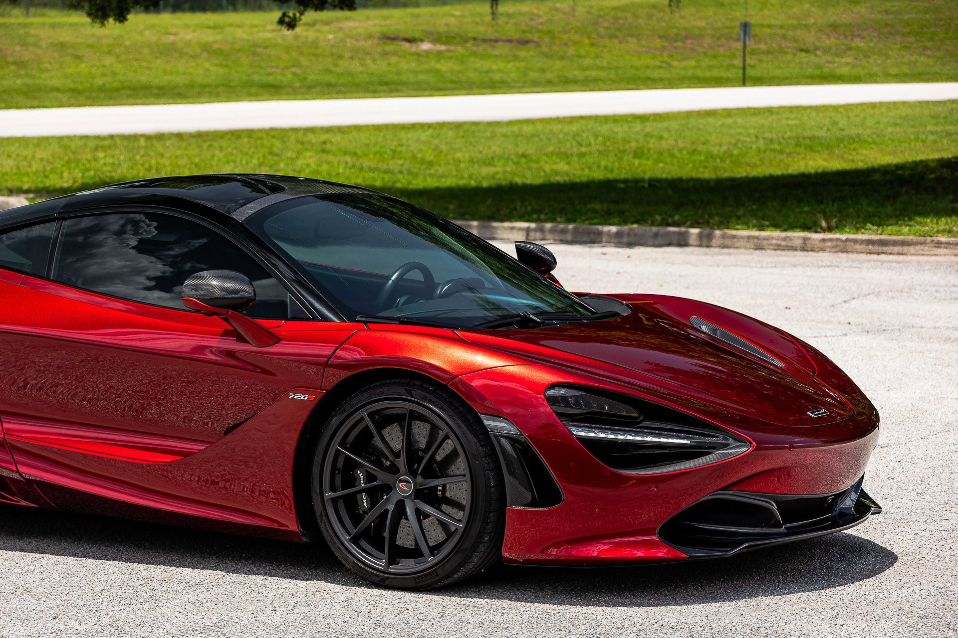 Used 2018 McLaren 720S Luxury RWD image 15