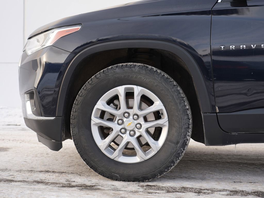 Used 2020 Chevrolet Traverse LT w/ Driver Confidence II Package image 11
