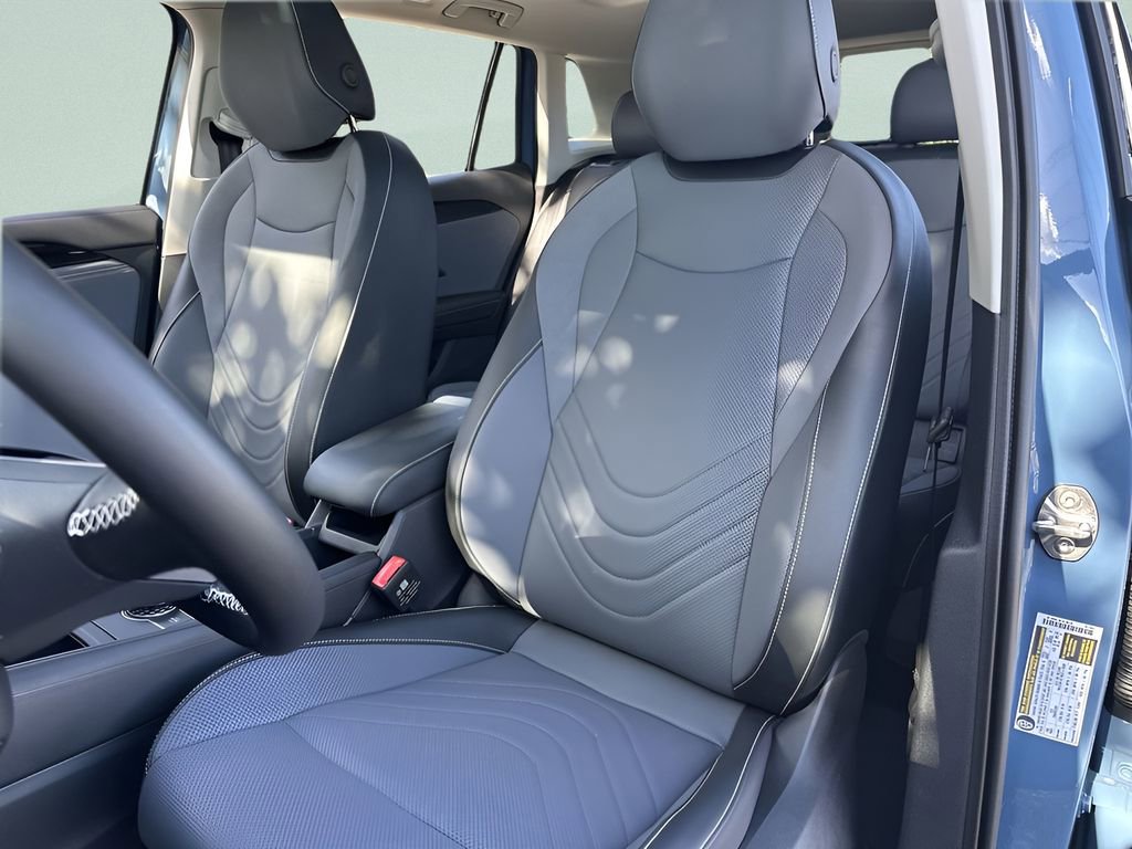 New 2026 Volkswagen Tiguan SE image 11