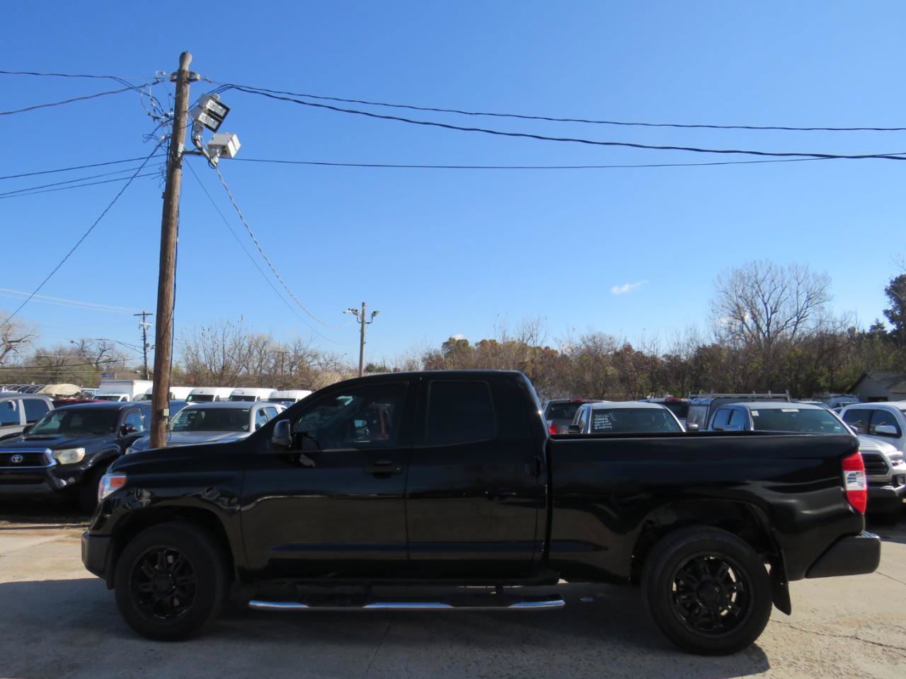 Used 2016 Toyota Tundra SR w/ Tow Package RWD image 4
