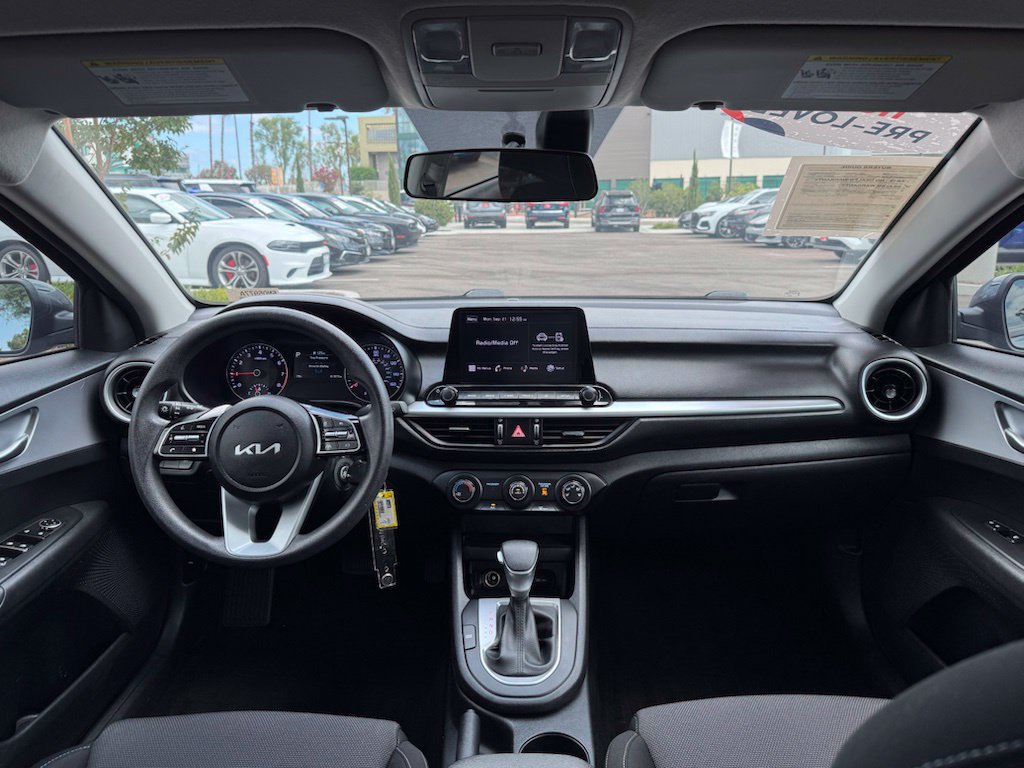 Used 2023 Kia Forte LXS w/ LXS Technology Package FWD image 12