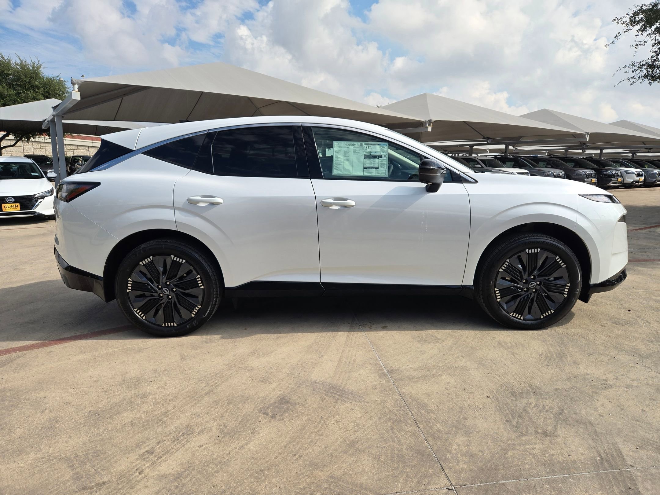 New 2026 Nissan Murano Platinum image 2