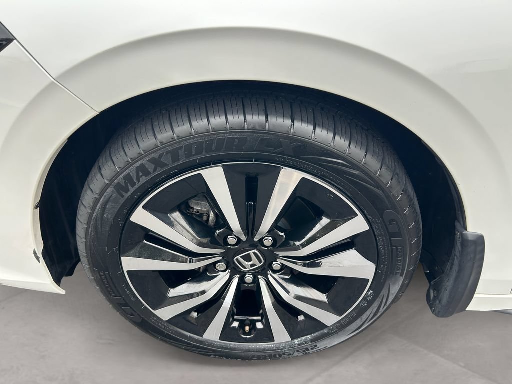 Used 2024 Honda Civic EX-L image 14