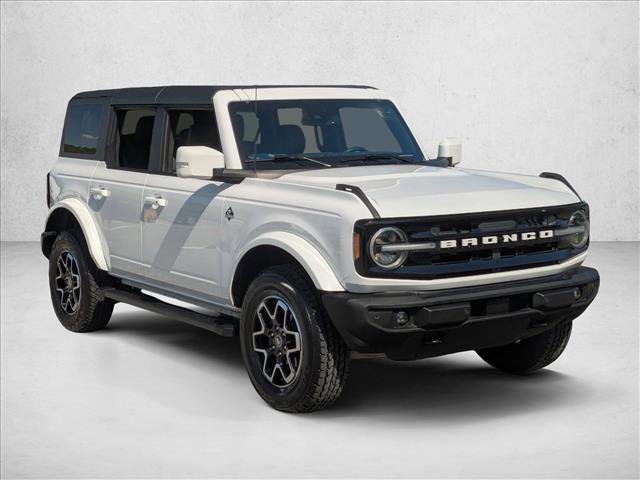 Used 2022 Ford Bronco Outer Banks image 3