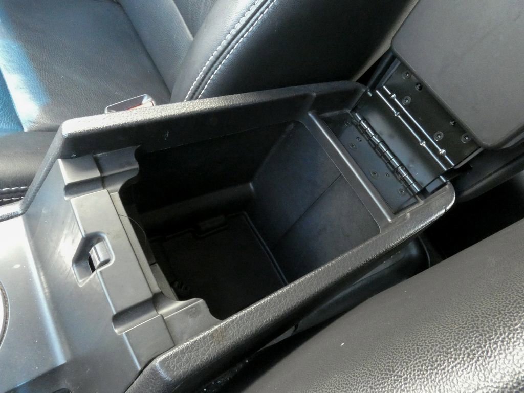 Used 2011 Ford Fusion SEL w/ Monochrome Appearance Pkg FWD image 24