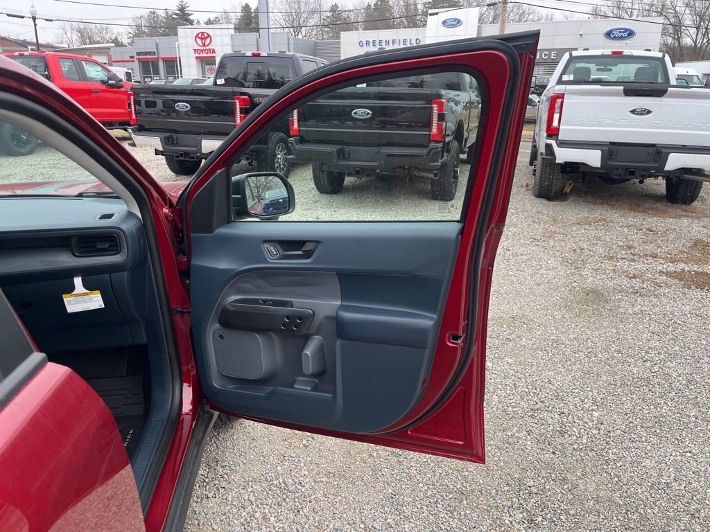 New 2026 Ford Maverick Lariat w/ Black Appearance Package image 8