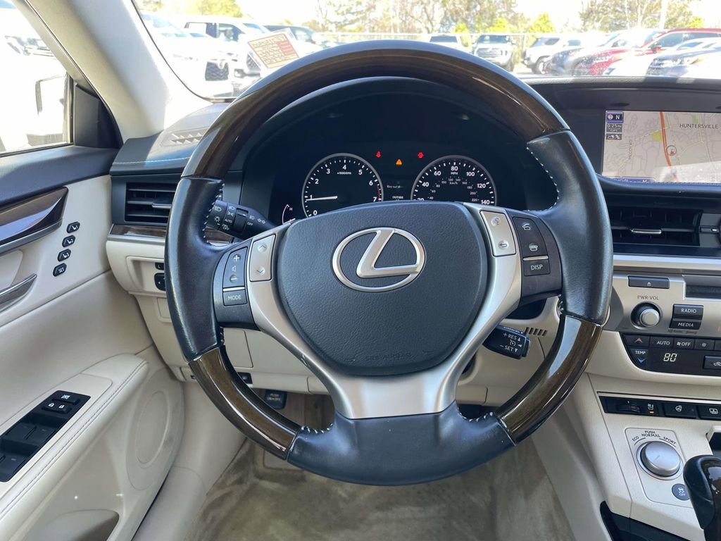 Used 2014 Lexus ES 350 350 w/ Luxury Package image 24
