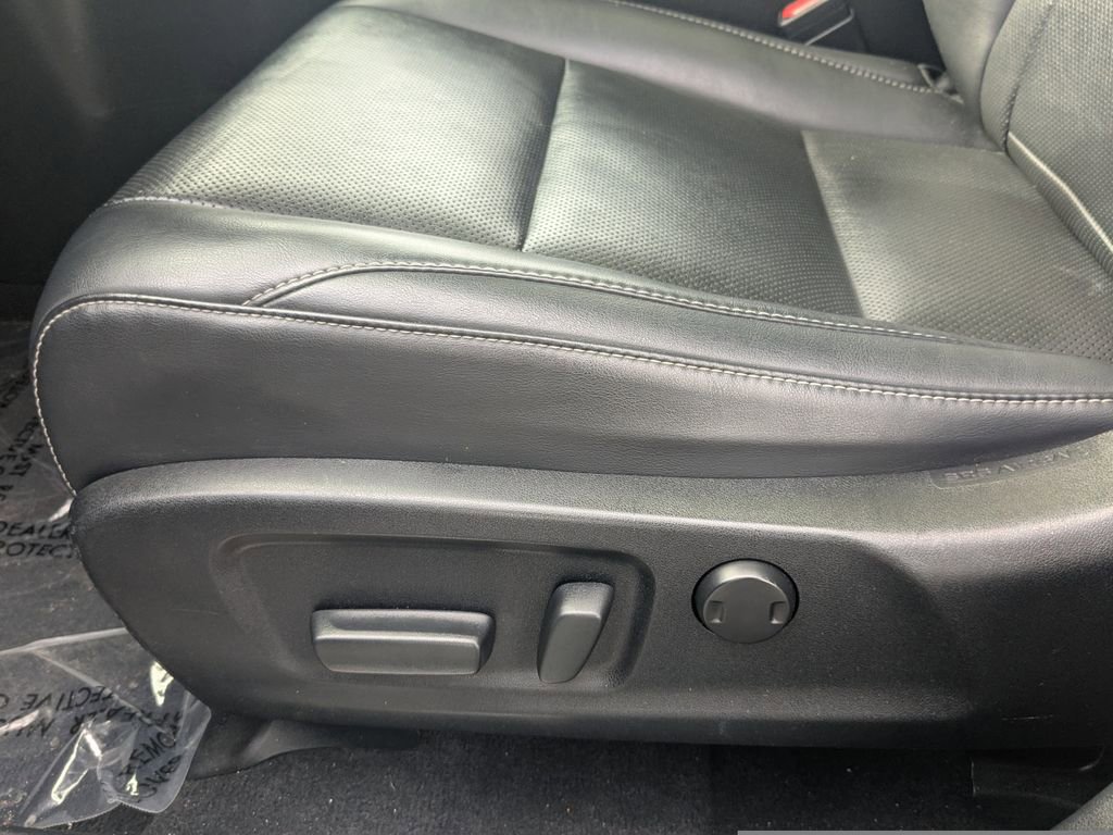 Used 2021 Lexus RX 350L FWD w/ Premium Package image 8