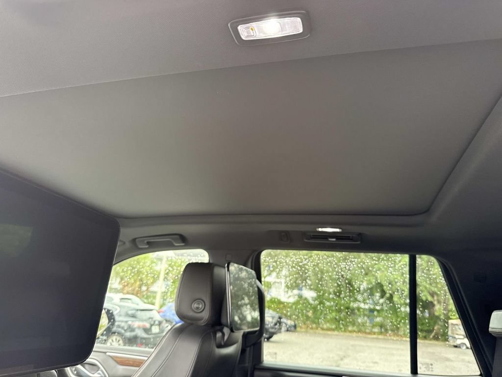 Used 2021 Chevrolet Tahoe High Country w/ Premium Package AWD/4WD image 17