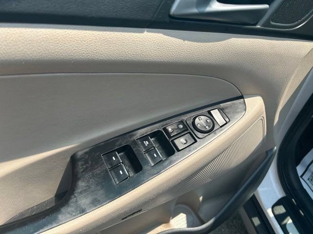 Used 2017 Hyundai Tucson Limited w/ Limited Ultimate Package 03 AWD/4WD image 12