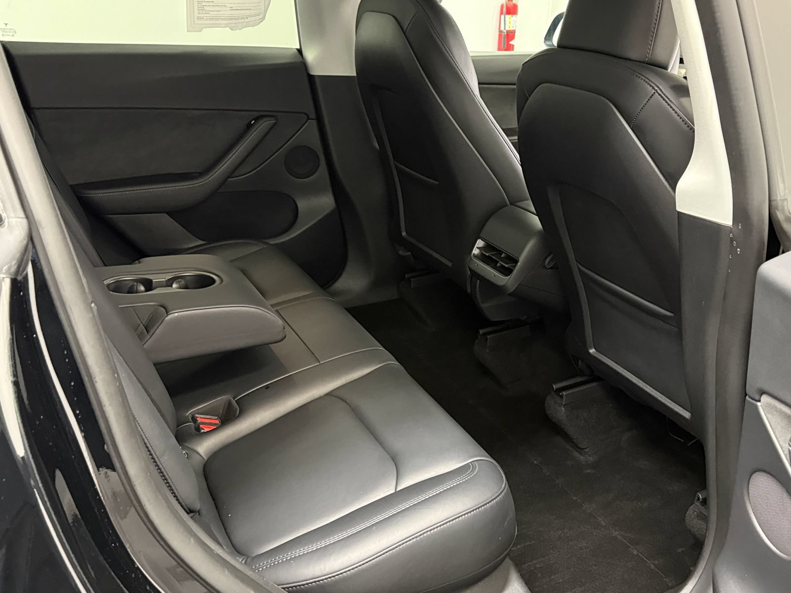 Used 2022 Tesla Model Y Performance AWD/4WD image 14
