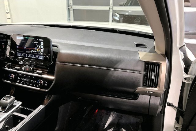 Used 2023 Nissan Pathfinder Platinum AWD/4WD image 33