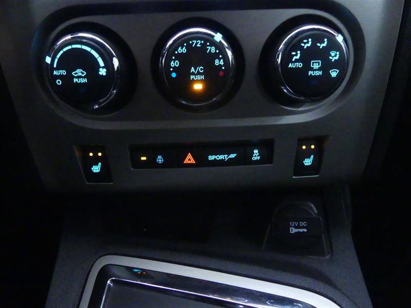 Used 2012 Dodge Challenger SRT8 w/ Premium Sound Group image 14