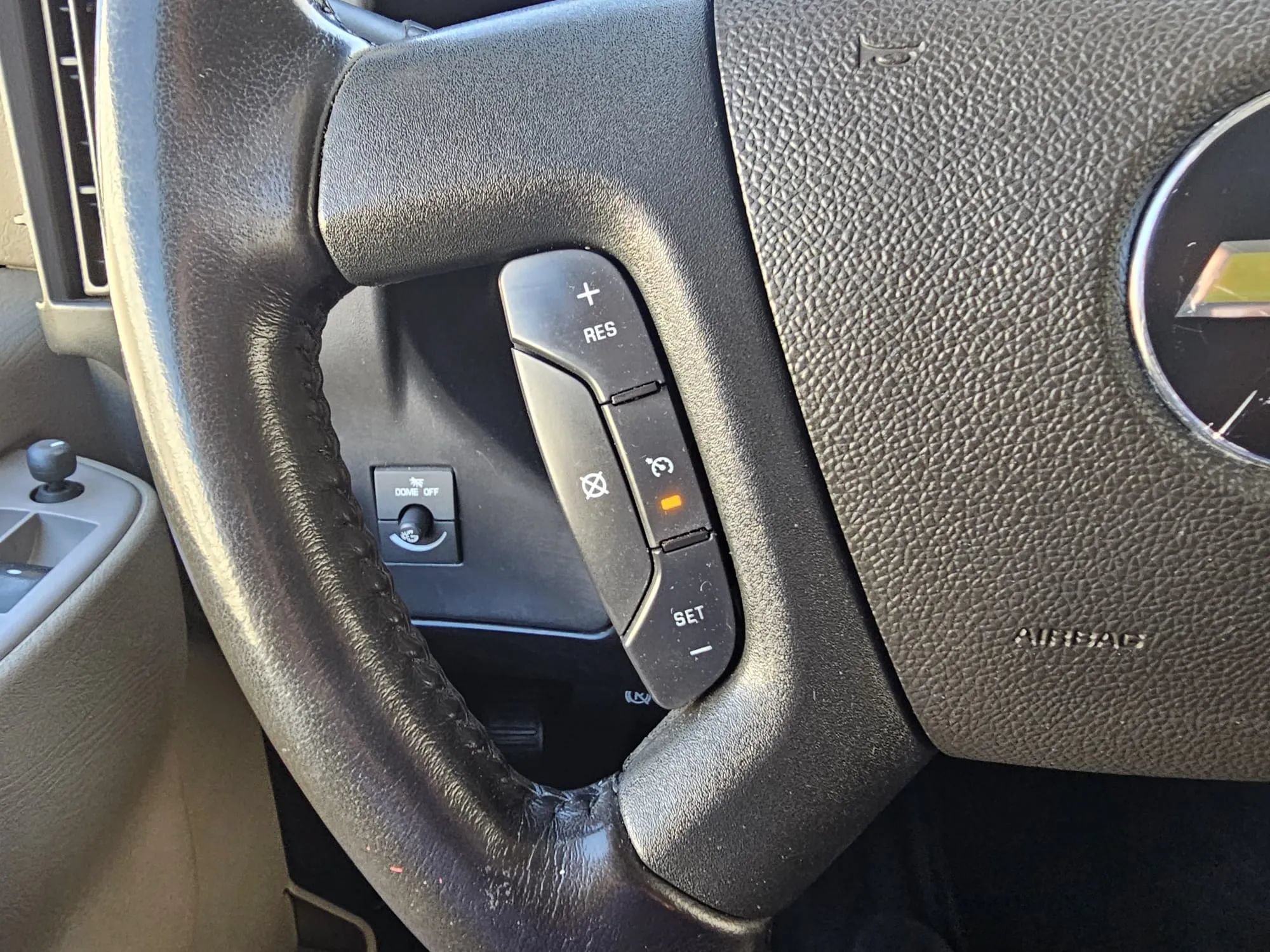 Used 2021 Chevrolet Express 3500 w/ Driver Convenience Package RWD image 23