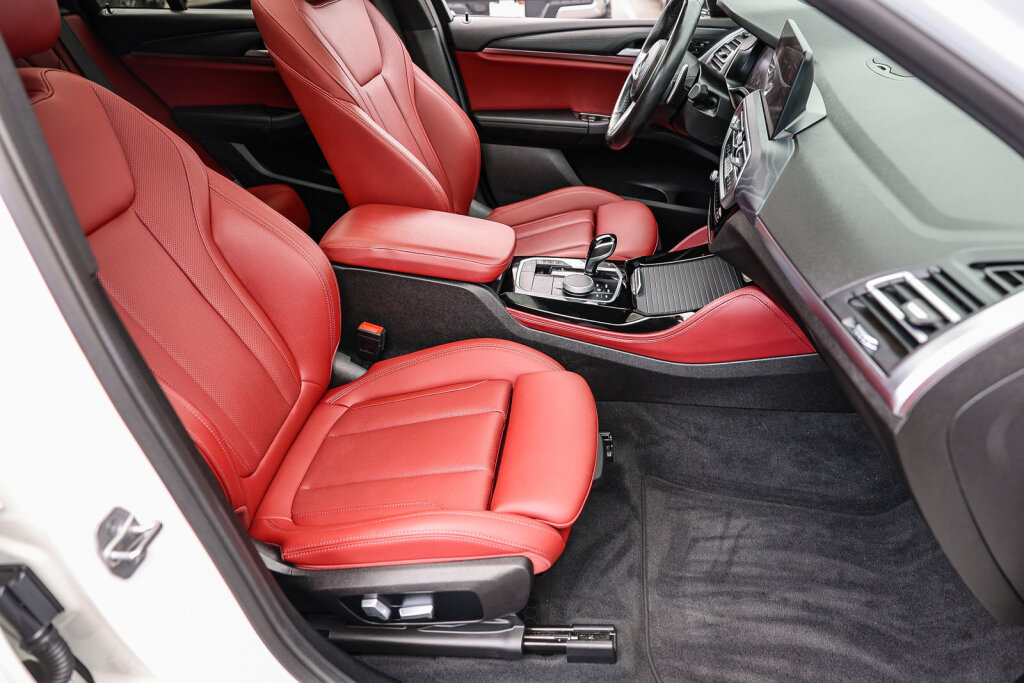 Used 2022 BMW X4 xDrive30i w/ M Sport Package 2 AWD/4WD image 9