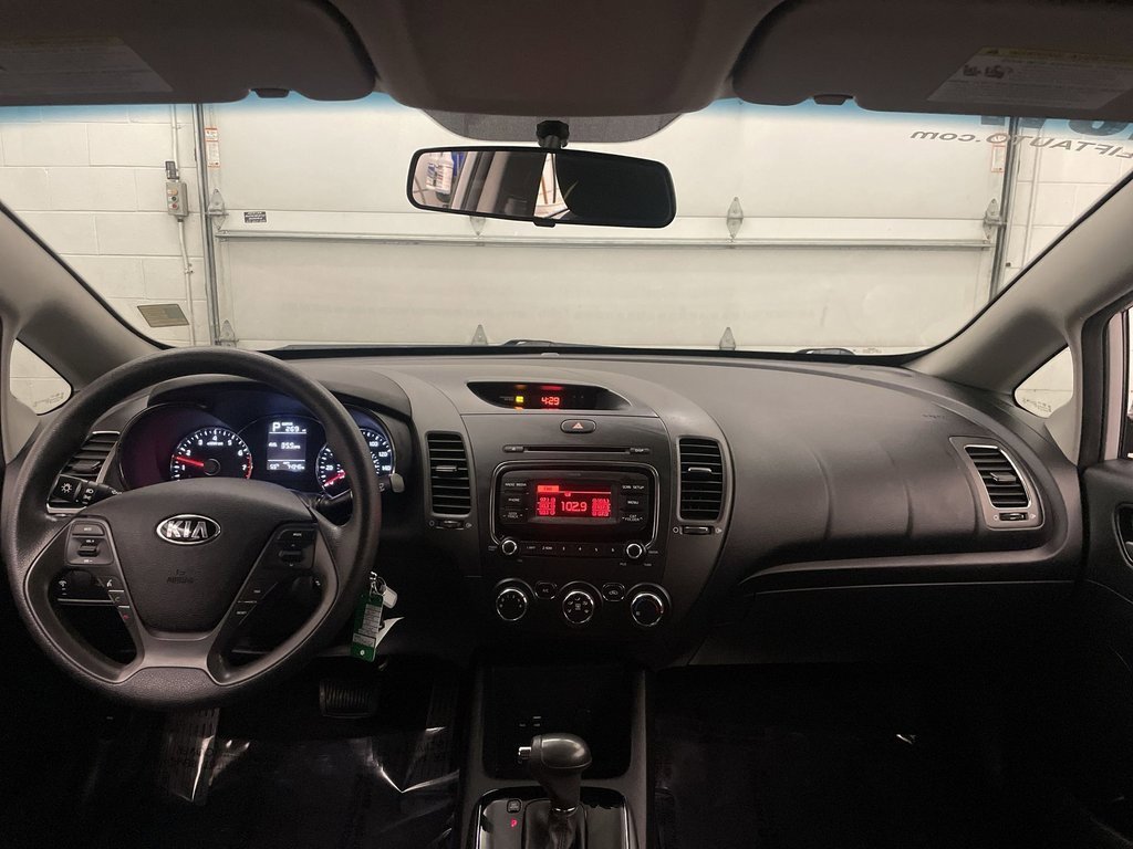 Used 2017 Kia Forte LX image 11