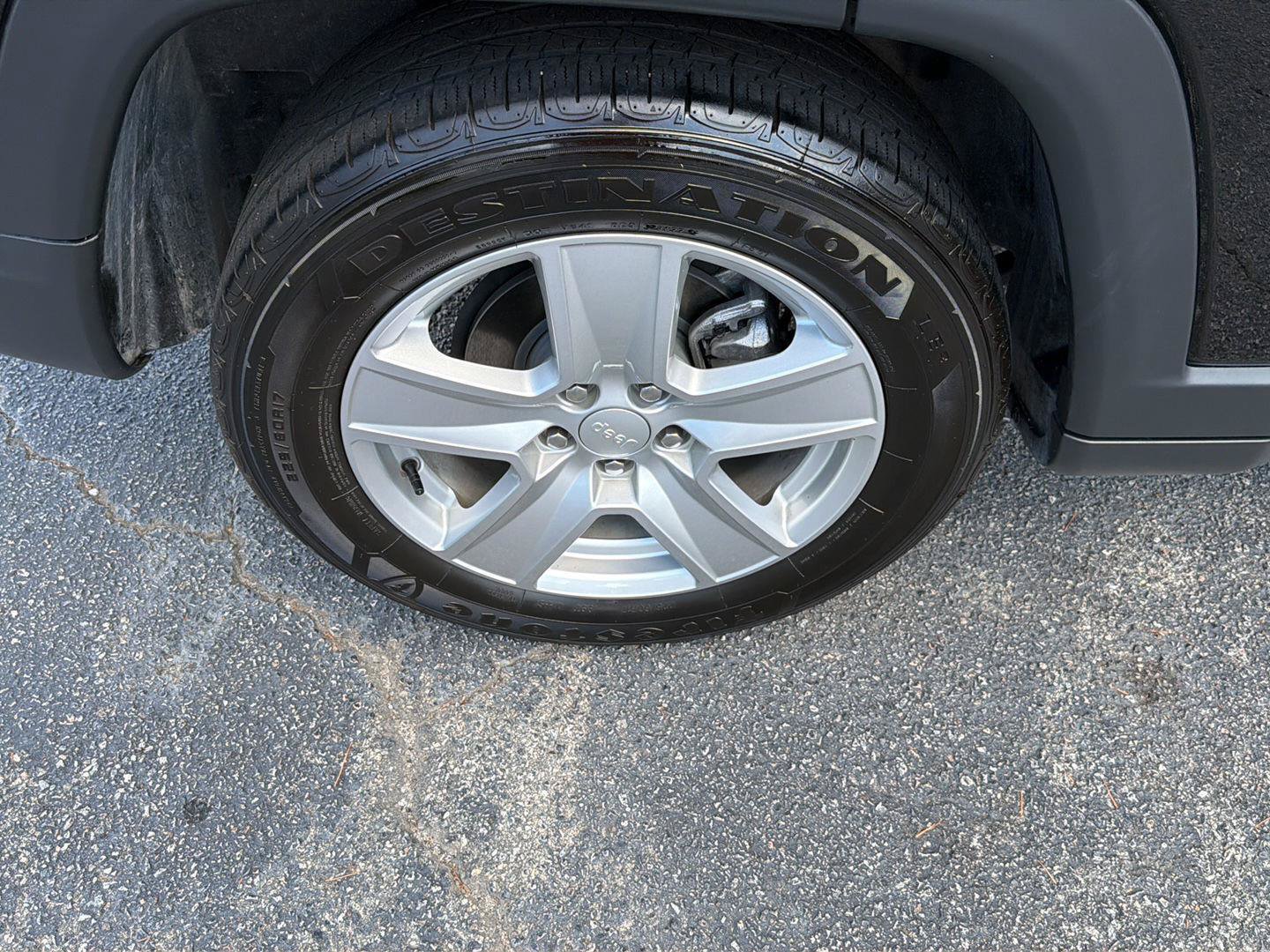Used 2022 Jeep Compass Latitude w/ Convenience Group FWD image 39