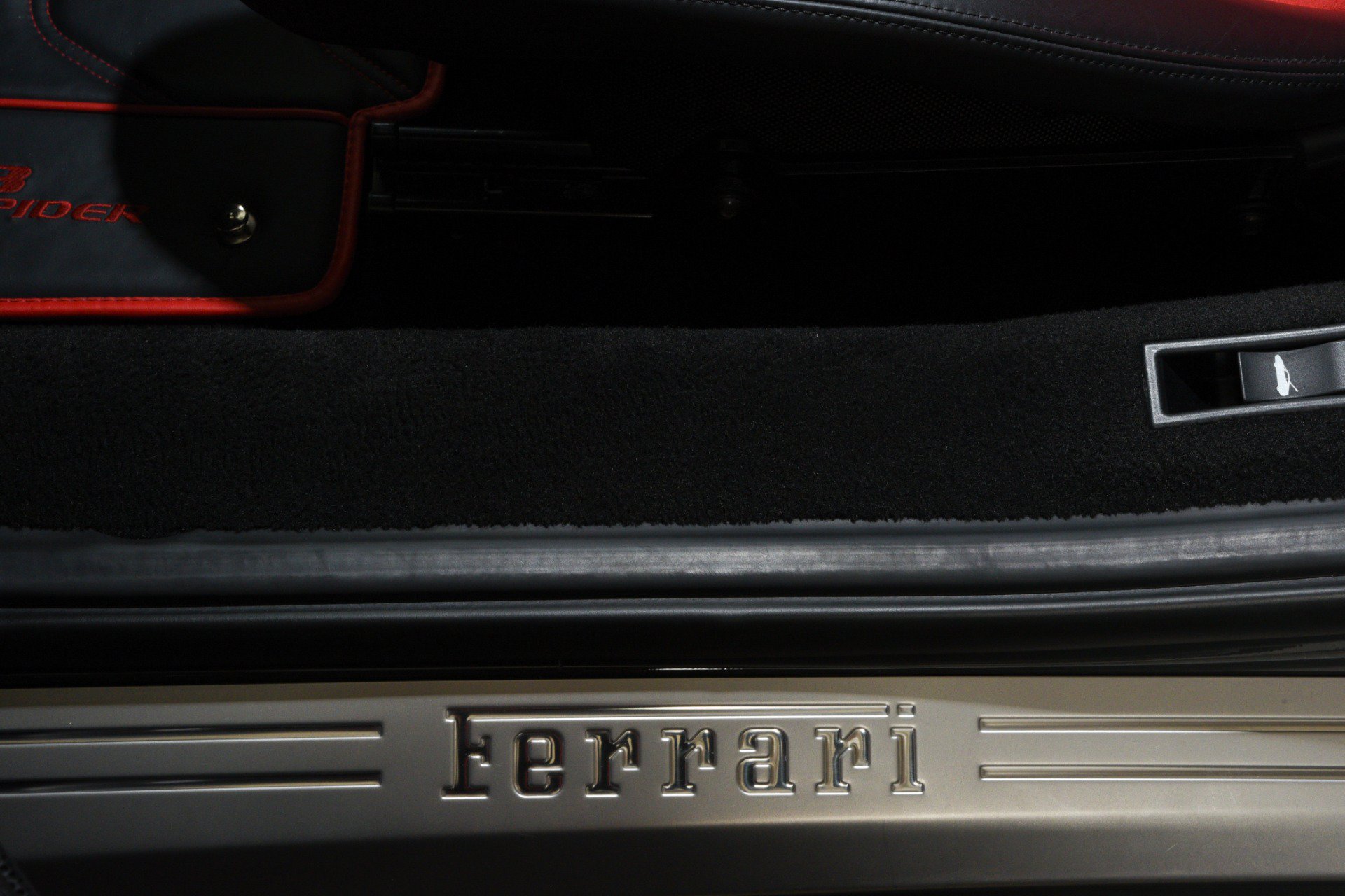 Used 2014 Ferrari 458 Spider RWD image 38