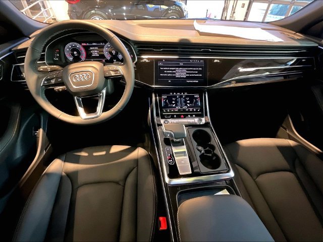 New 2027 Audi Q8 Premium Plus AWD/4WD image 7