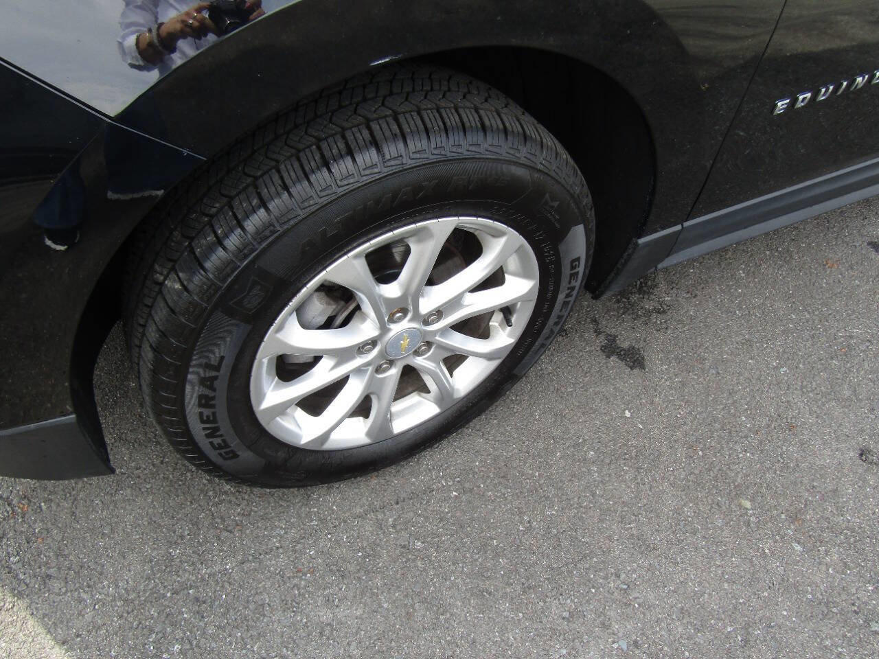 Used 2021 Chevrolet Equinox LS AWD/4WD image 28