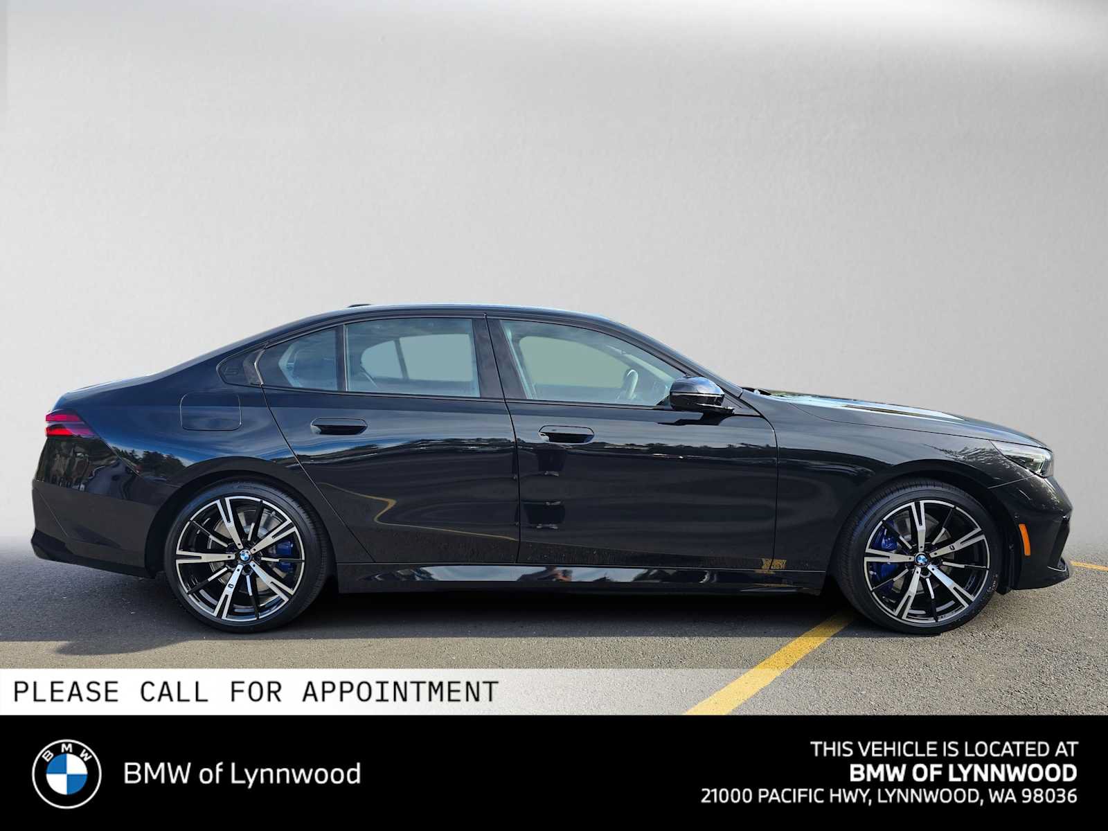 New 2027 BMW 550e xDrive w/ Executive Package AWD/4WD image 2