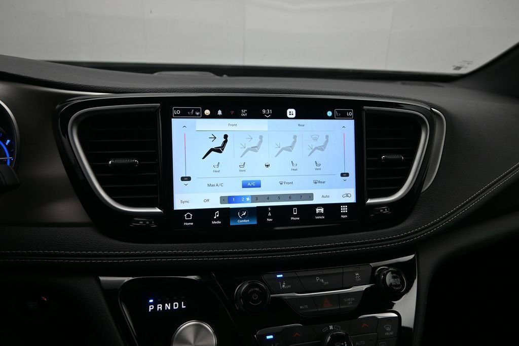 Used 2023 Chrysler Pacifica Limited w/ S Appearance Package FWD image 14