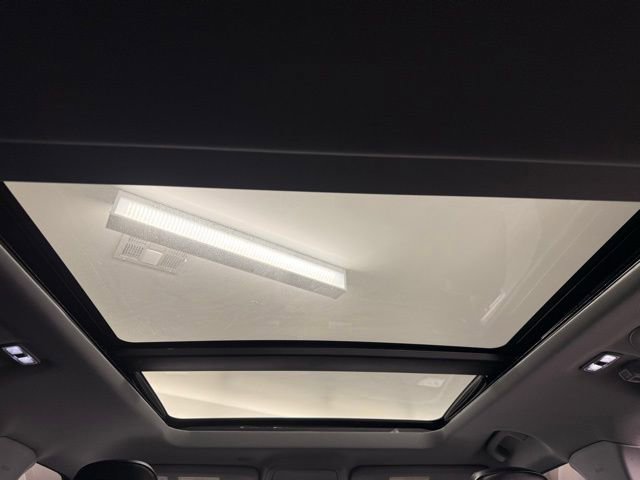 Used 2021 Ford Explorer XLT w/ Equipment Group 202A image 28