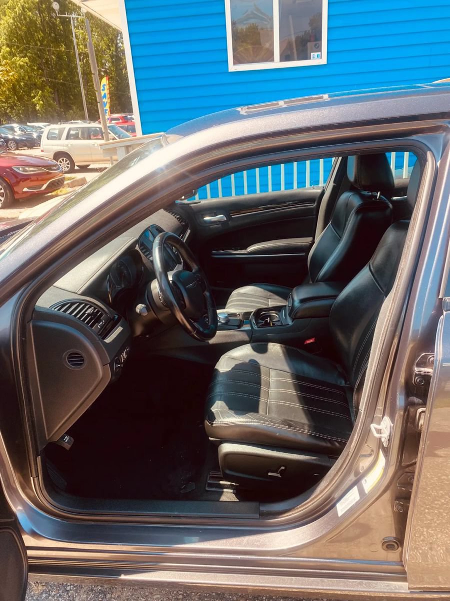 Used 2017 Chrysler 300 S w/ 300S Premium Group AWD/4WD image 10