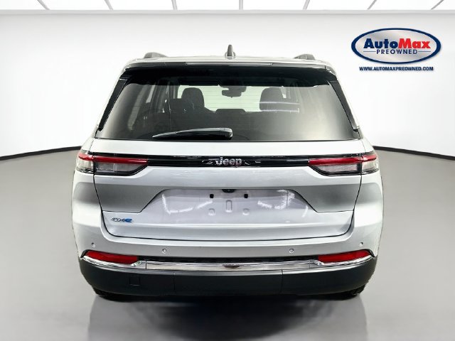 Used 2023 Jeep Grand Cherokee 4WD 4xe image 8