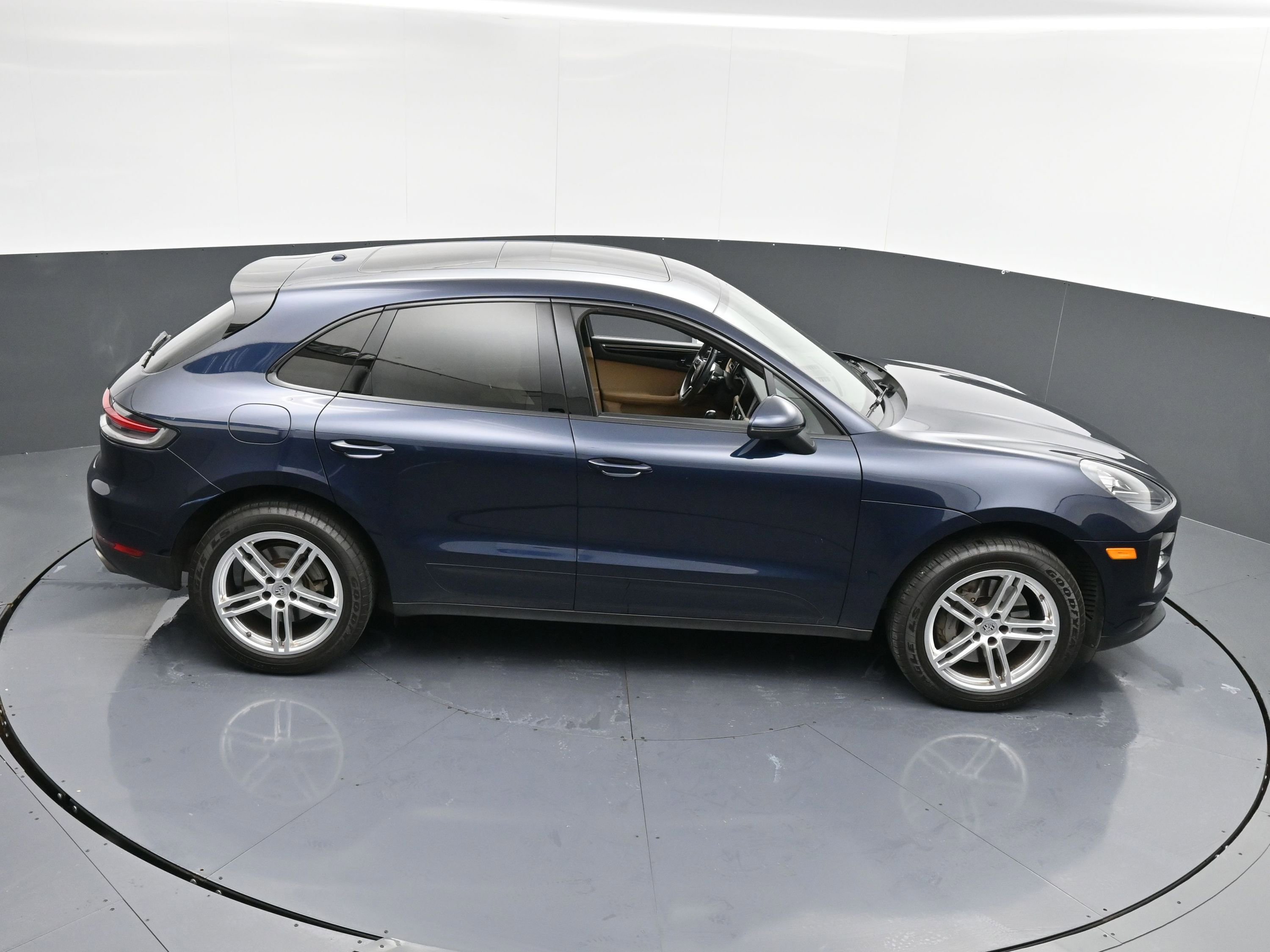 Used 2021 Porsche Macan S image 38