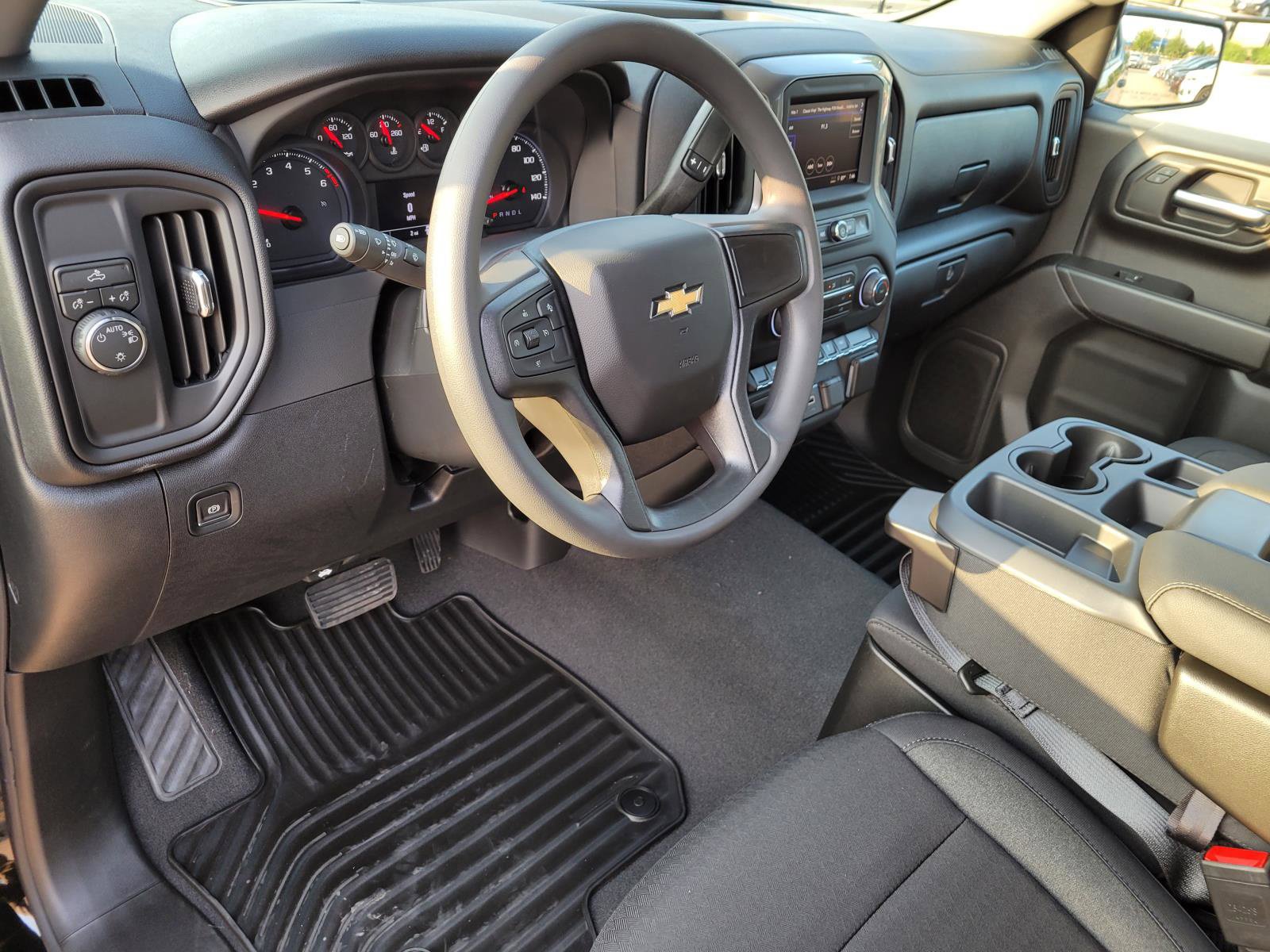 New 2026 Chevrolet Silverado 1500 Custom RWD image 15