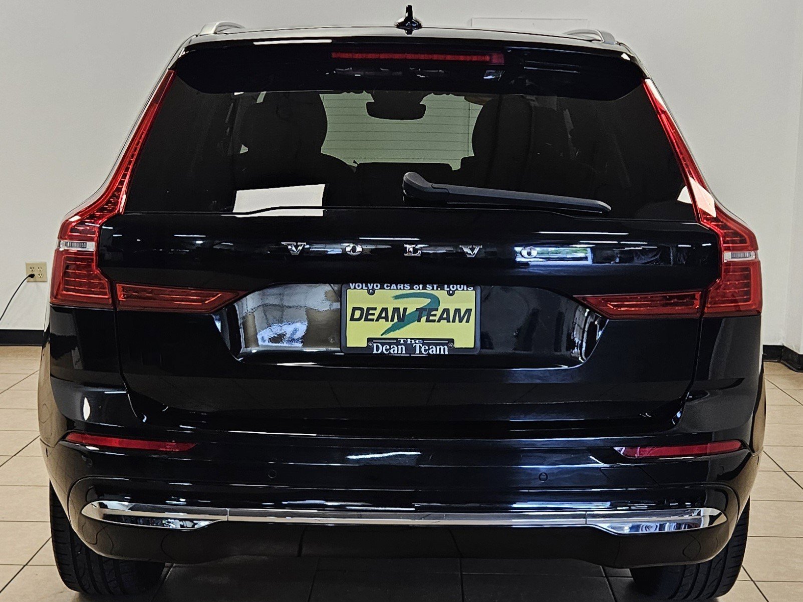 Used 2022 Volvo XC60 B5 Inscription w/ Advanced Package image 6