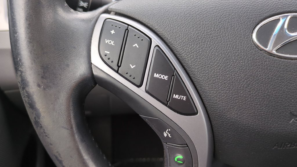 Used 2015 Hyundai Elantra Limited FWD image 18