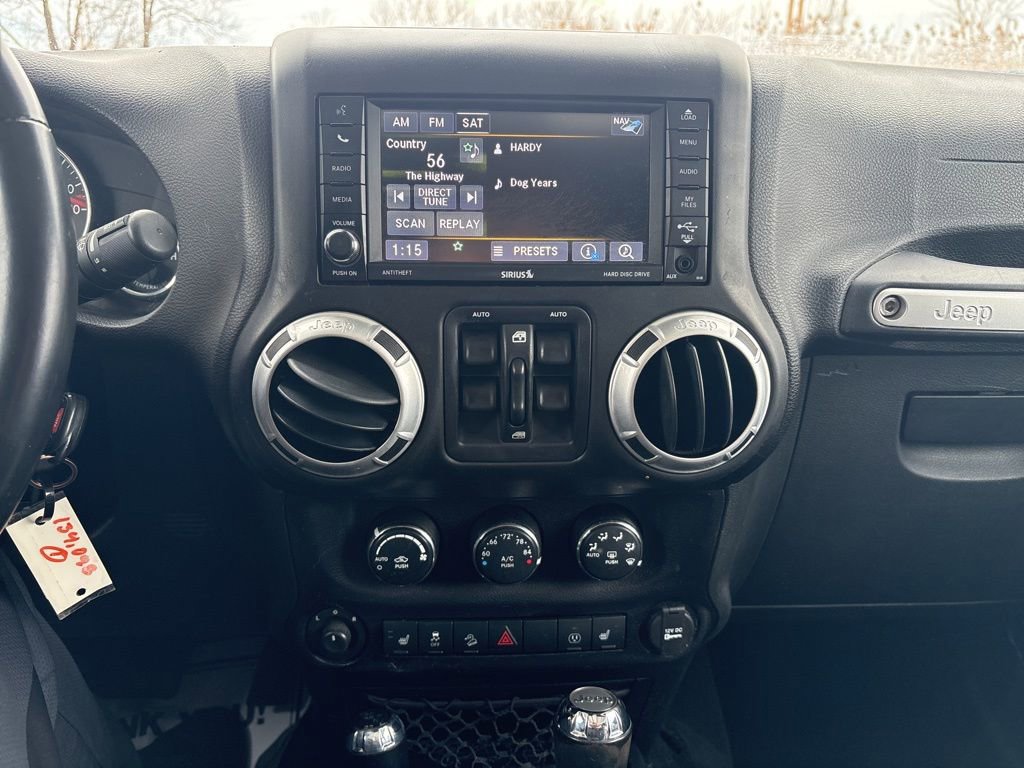 Used 2016 Jeep Wrangler Unlimited Rubicon image 19
