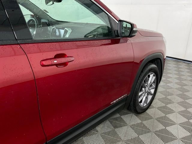 Used 2024 GMC Terrain SLT image 9