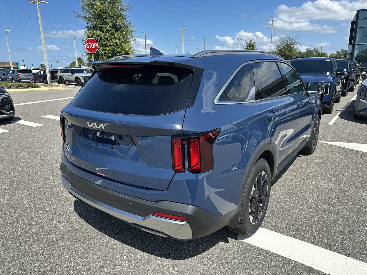 New 2026 Kia Sorento S w/ S Panoramic Sunroof Package FWD image 19