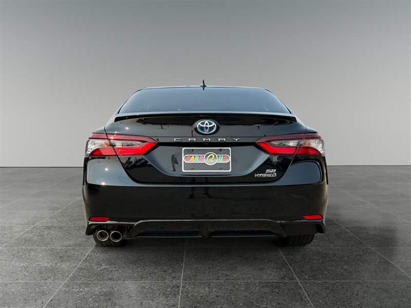 Used 2023 Toyota Camry SE FWD image 5